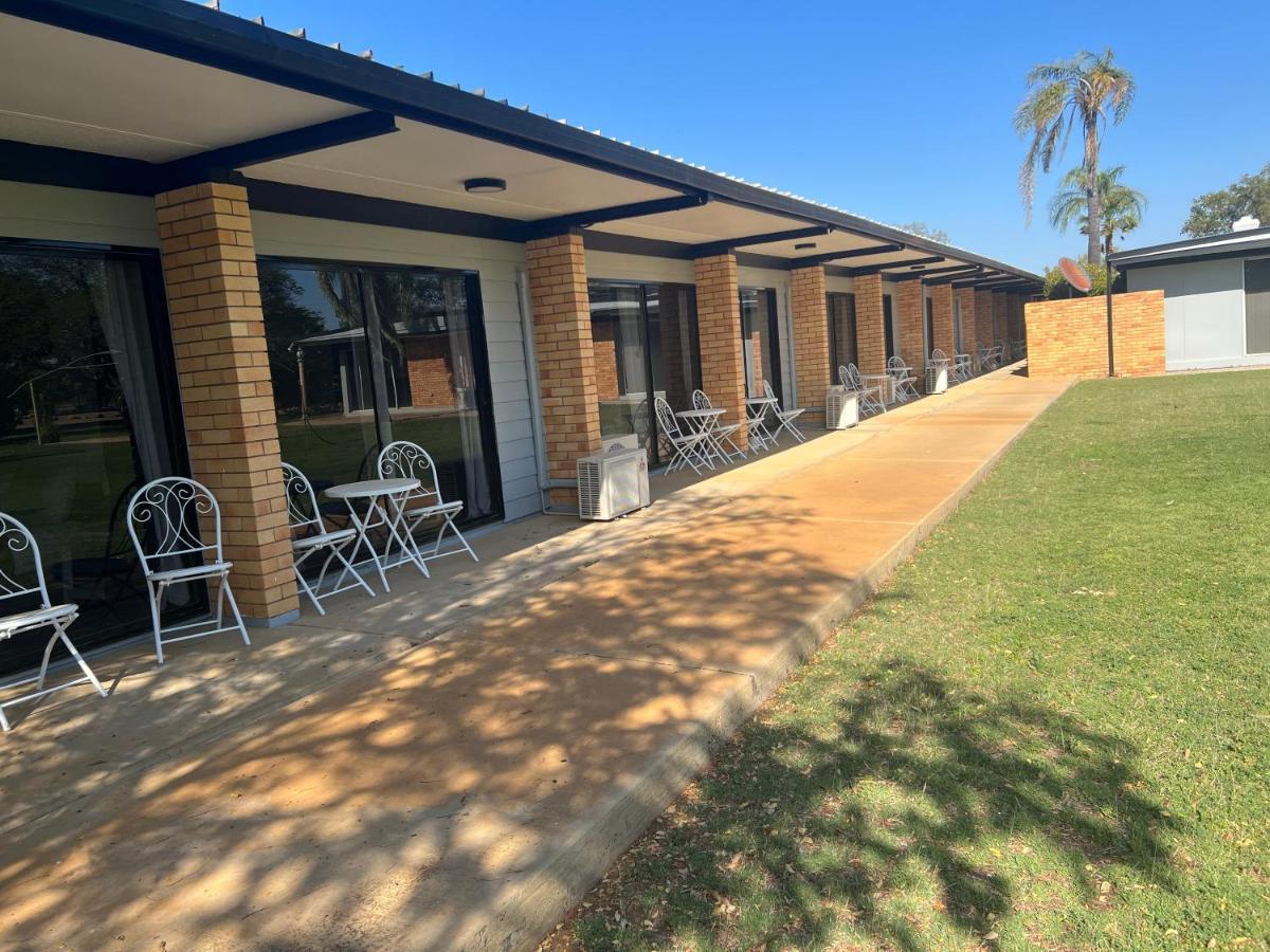 Jumbuck Motor Inn - Pool - Pet Friendly Section - King Beds Longreach Esterno foto